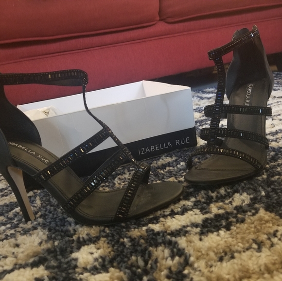 Isabella Rue Milinna - Picture 4 of 5